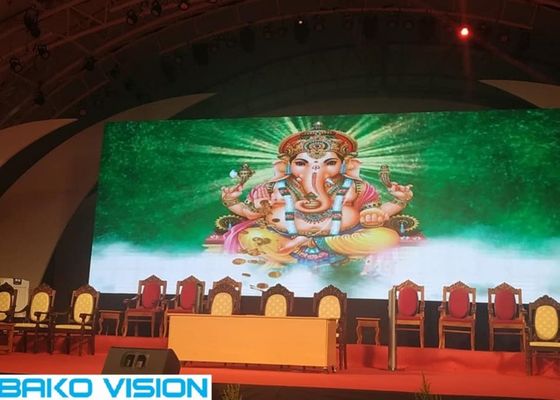 Smd Indoor Full Color LED Display Screen P2.6-P4.81 For Advertising Stage Show
